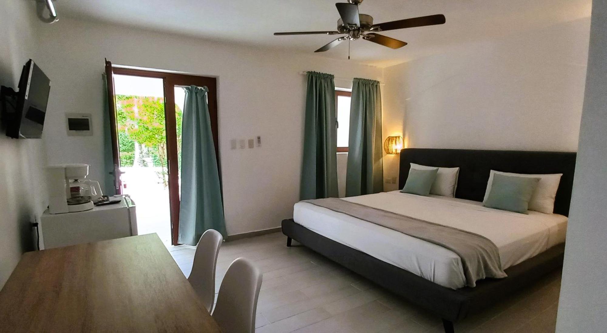 Los Corales Beach Village Punta Cana - The Original Экстерьер фото